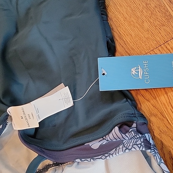 NWT Cupshe One Piece Suit Size Medium - Picture 8 of 8